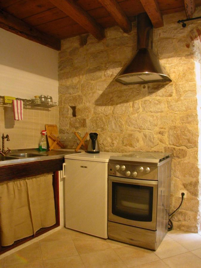 Rooms Livia Трогір Екстер'єр фото