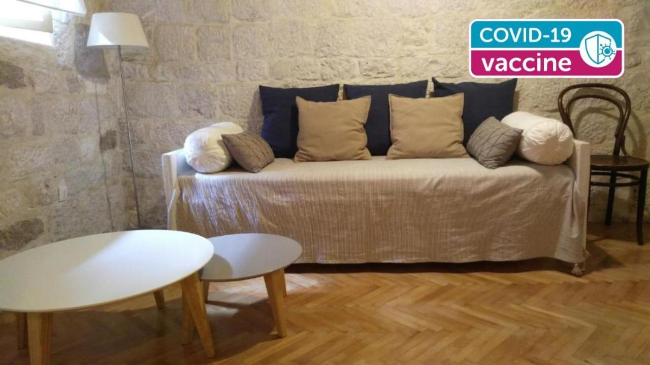 Rooms Livia Трогір Екстер'єр фото