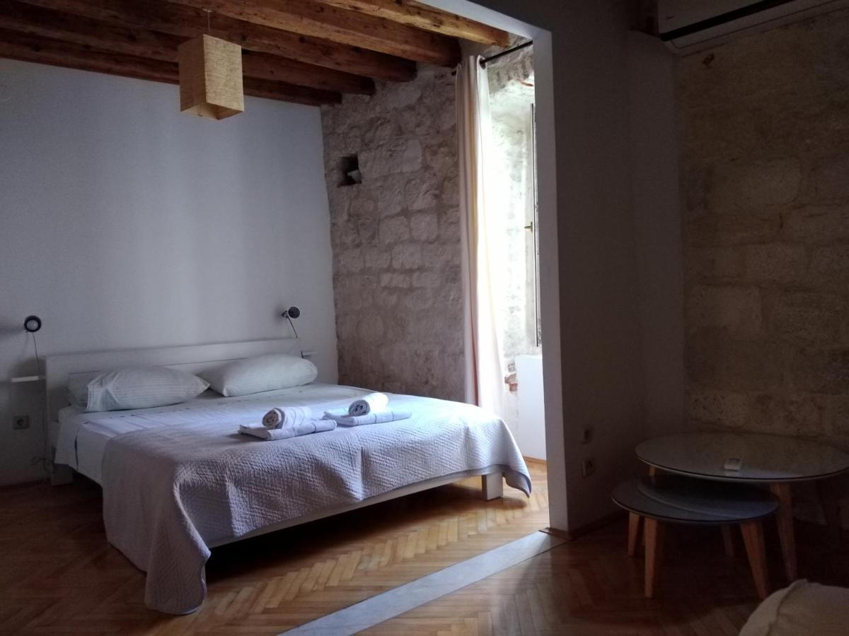 Rooms Livia Трогір Екстер'єр фото